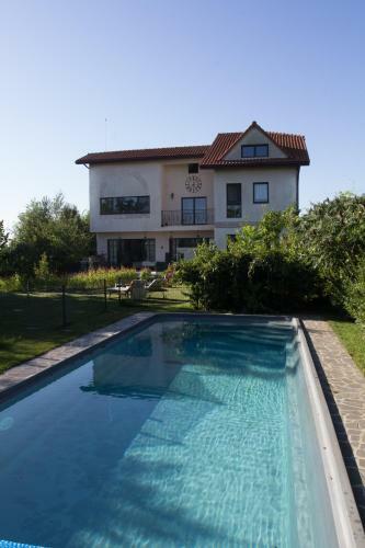 Villa Ravi Residence