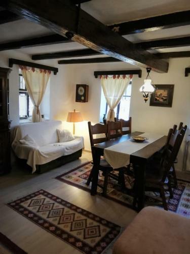 Grandpas' House (casa Bunicilor)