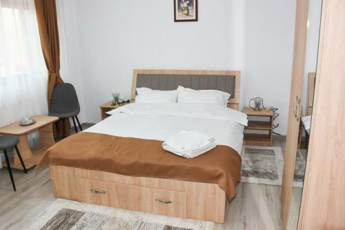 Hostal Tomis House