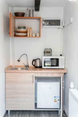 Hostal La Fanar Guesthouse