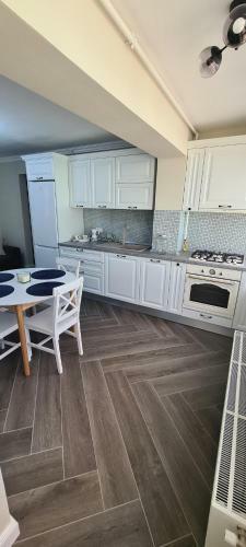 Apartamento White Rezidence