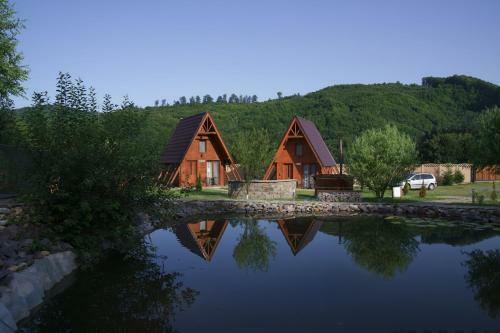 Lodge Green Property
