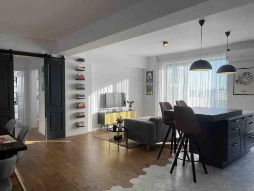Modern 2-bedroom Apartment In New Residence