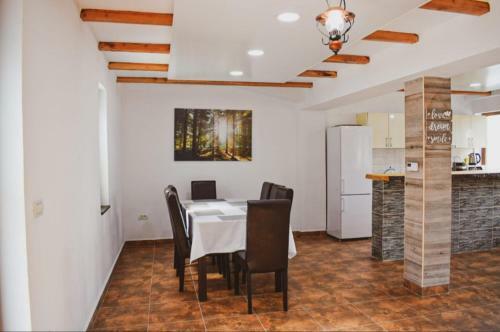 Hostal Escape