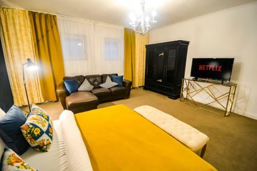 Sarada Boutique Luxury Apartment