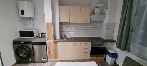 Apartament L & L