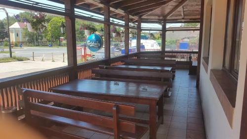 Motel Restaurant Lowe
