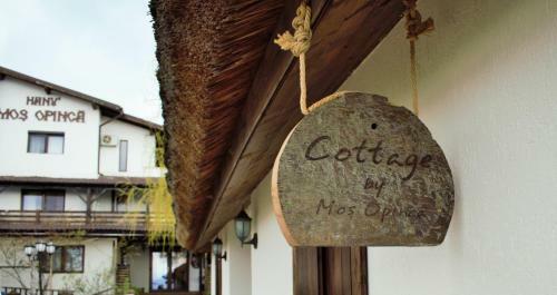 Hostal Hanu Lu Mos Opinca