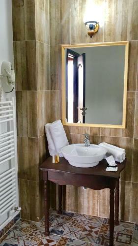 Hostal Hanu Lu Mos Opinca