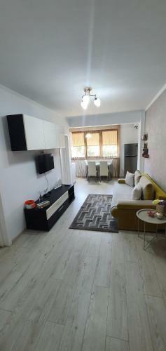 Sarah Apartment