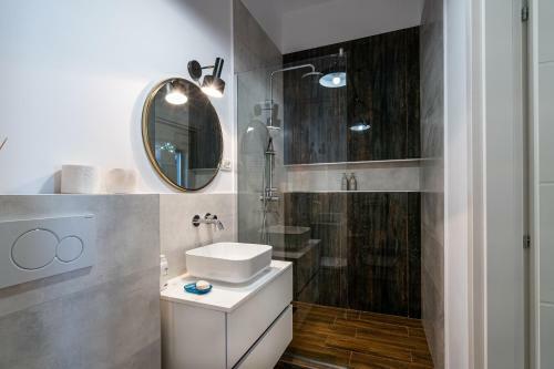 Lunaz Apartment