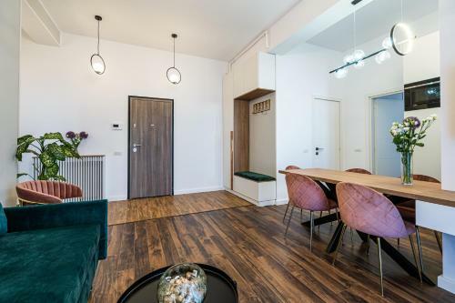 Lunaz Apartment