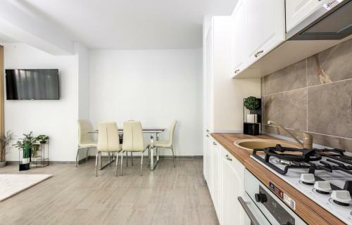 Sns Apartament In Alezzi Resort Mamaia