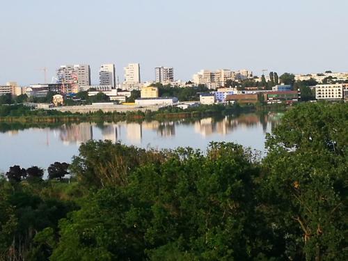 Apartament Cazino City -cu Priveli?te La Lac Si Mare