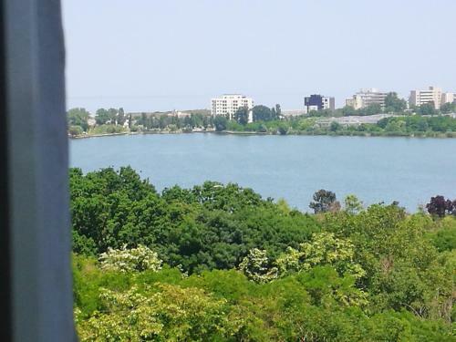 Apartament Cazino City -cu Priveli?te La Lac Si Mare