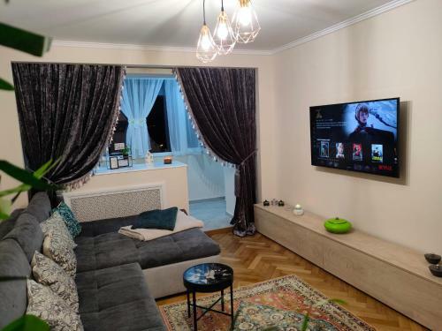 Amelie Park & Lake View Apartment