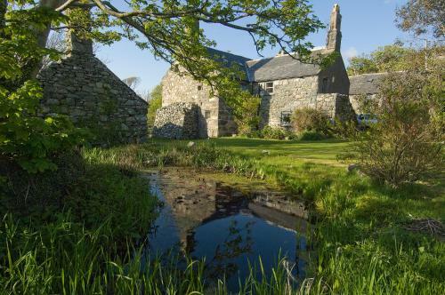 Hostal Llwyndu Farmhouse