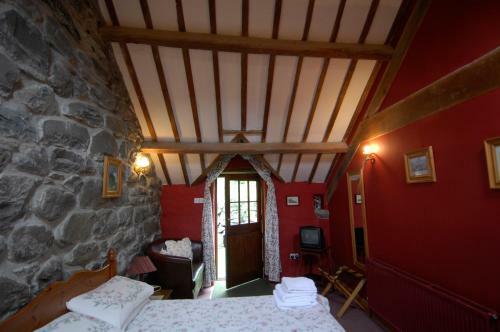 Hostal Llwyndu Farmhouse