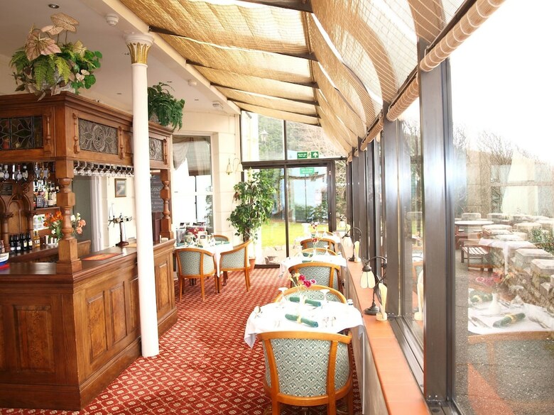 Hotel Tyr Graig Castle