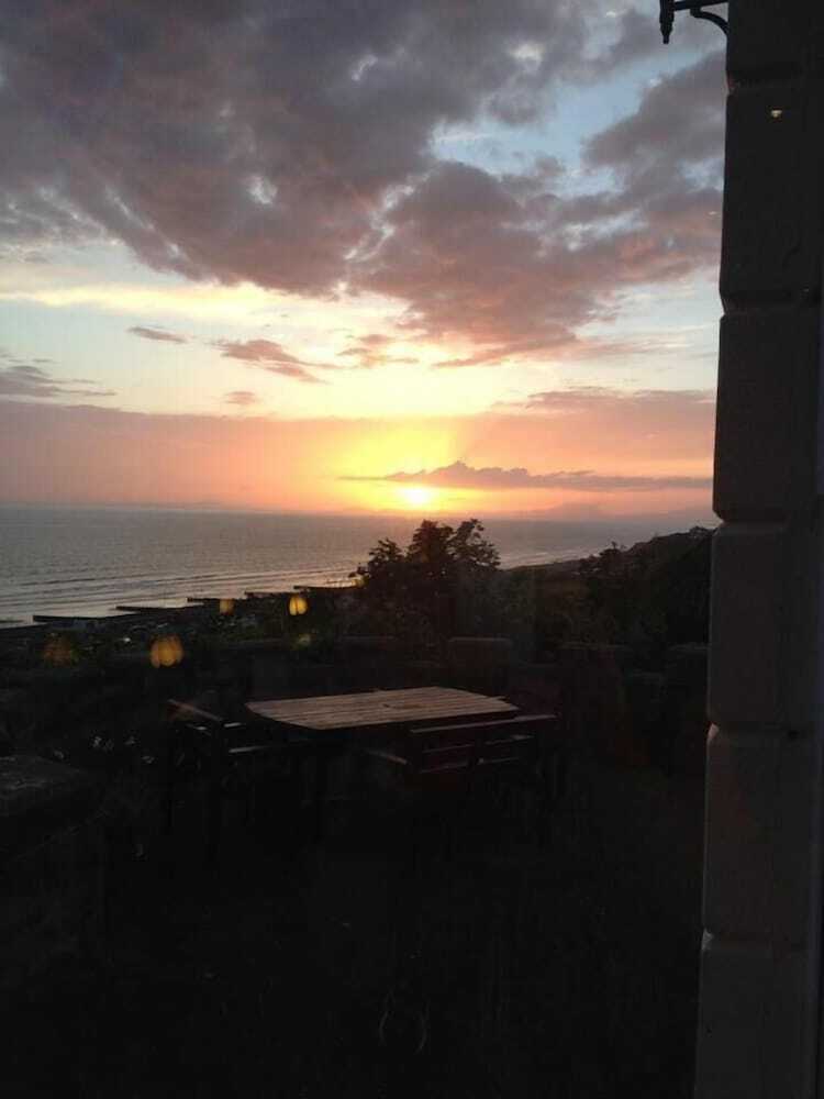 Hotel Tyr Graig Castle