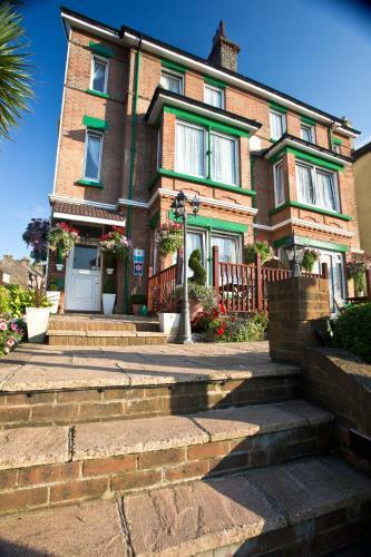 Hostal The West Bank Guest House
