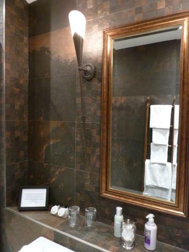 Hostal Five Pilmour Place