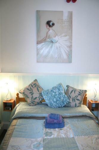 Hostal Devon View Guest House