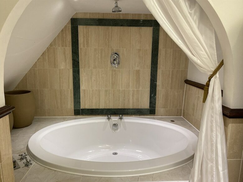 Langshott Manor - A Small Luxury Hotel