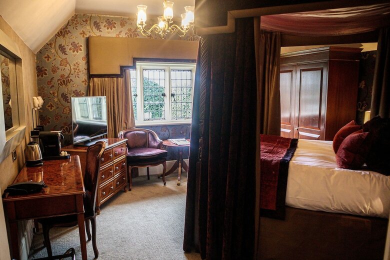 Langshott Manor - A Small Luxury Hotel