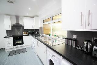 Hostal The Ambers Gatwick
