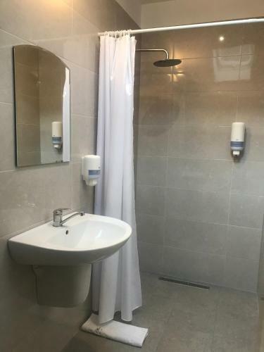 Hostal Pensiunea Max