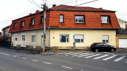 Gruia Apartment