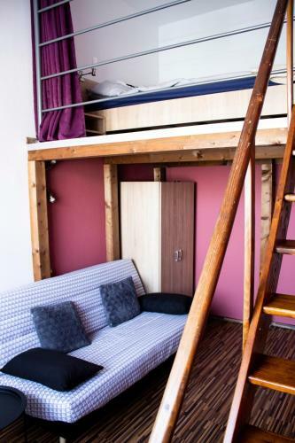 Gruia Apartment