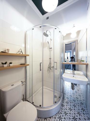 Old Town Courtyard Apartment With Private Parking