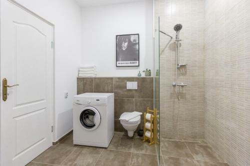 City Chic 3 Bedroom Apartment