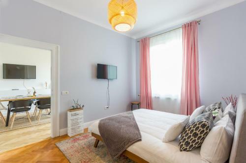City Chic 3 Bedroom Apartment