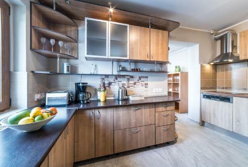 Casa Stella - Spacious Central Villa