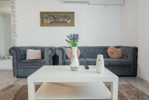 Rania Apartments