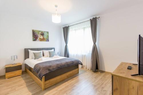 Spacious And Quiet 2 Bedroom Apartment