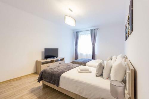 Spacious And Quiet 2 Bedroom Apartment