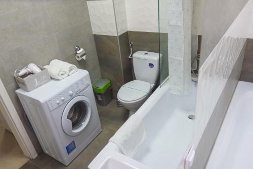 Gold Class Apartment Ams
