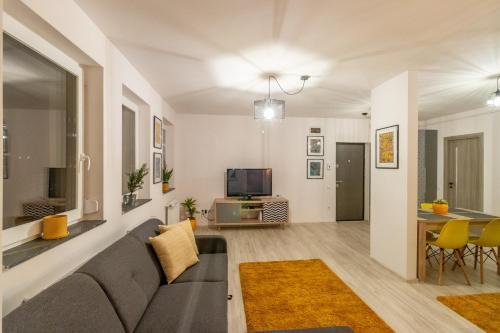 Modern And Stylish Apartment W Terrace