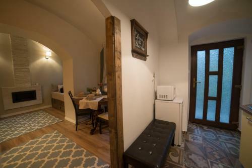 Colonial Ultra Center Apartment