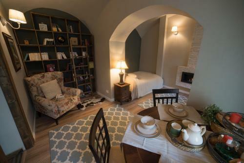 Colonial Ultra Center Apartment
