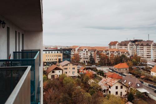 City View Apartment With Free Parking