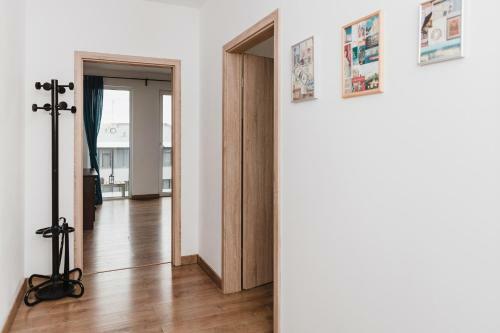 City View Apartment With Free Parking