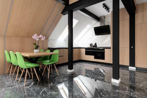 Discovery Aparthotel