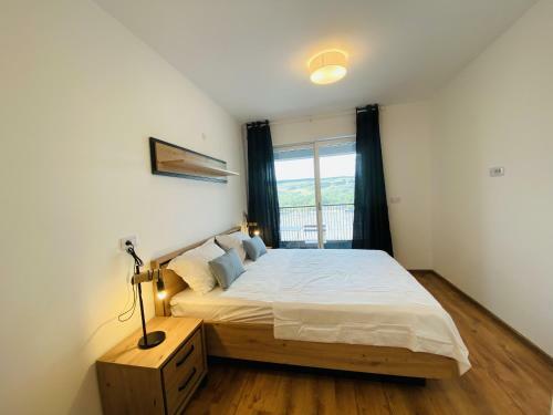 Deluxe Apartment With Balcony And Private Parking In Colvmna Residence