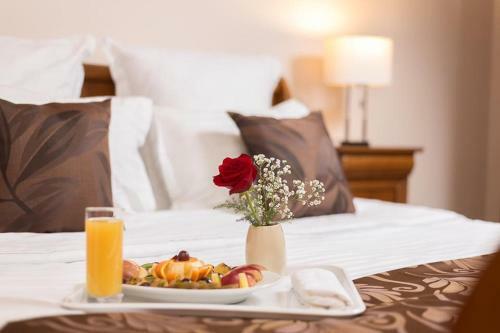 Athos Apartments & Budget Hotel