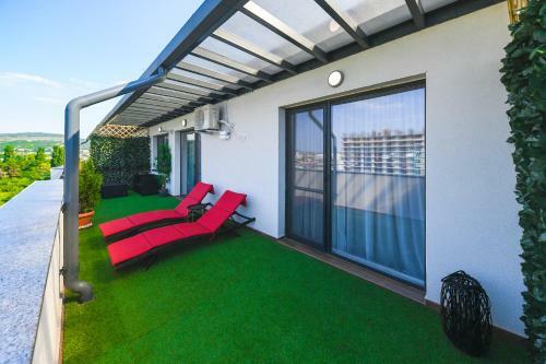 Panoramic Apartment With Terrace